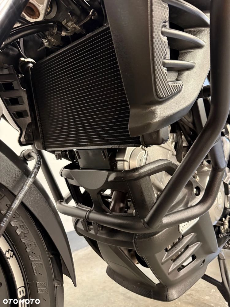 Suzuki V-STROM - 28