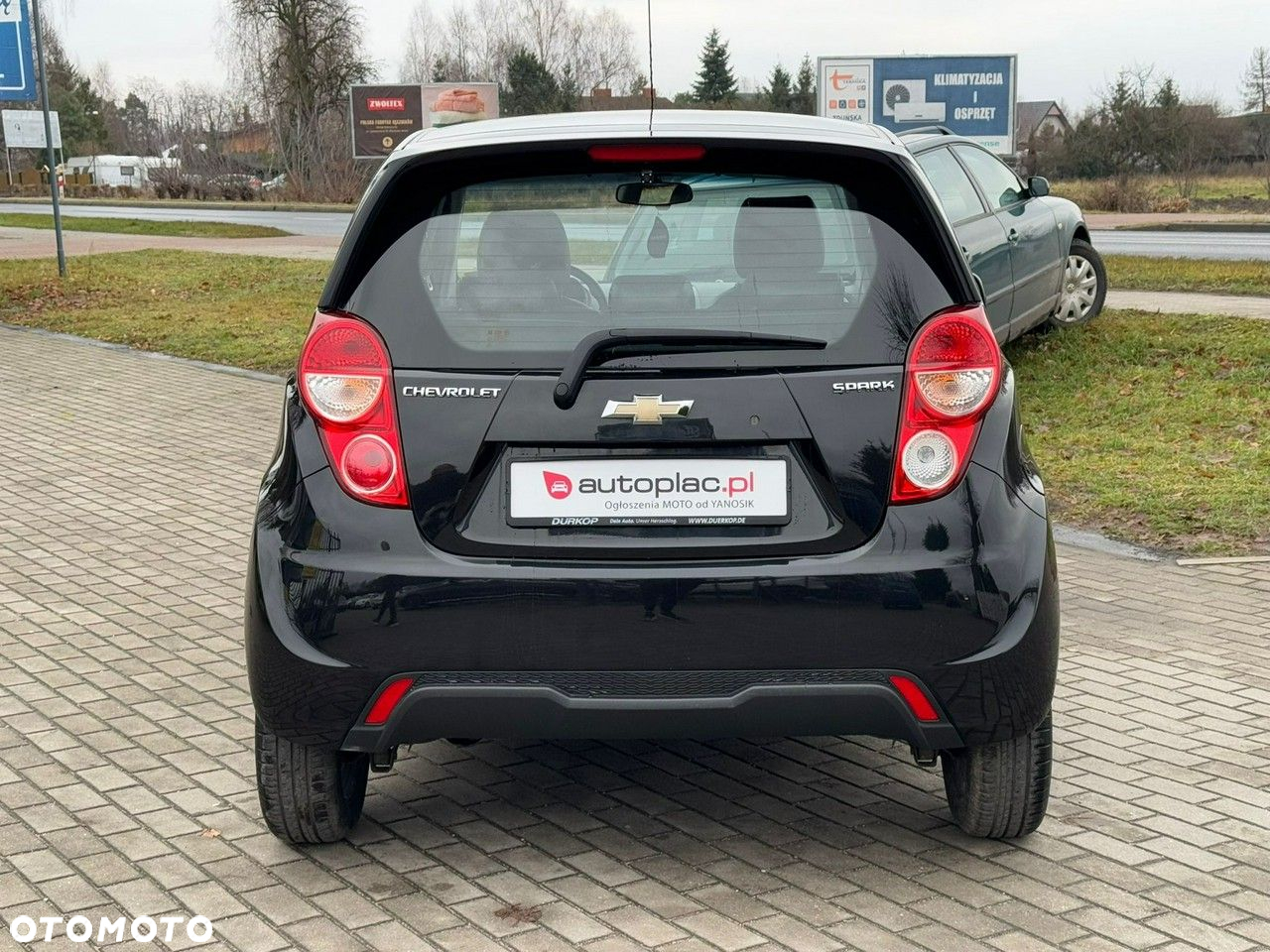 Chevrolet Spark 1.0 Base+ - 12