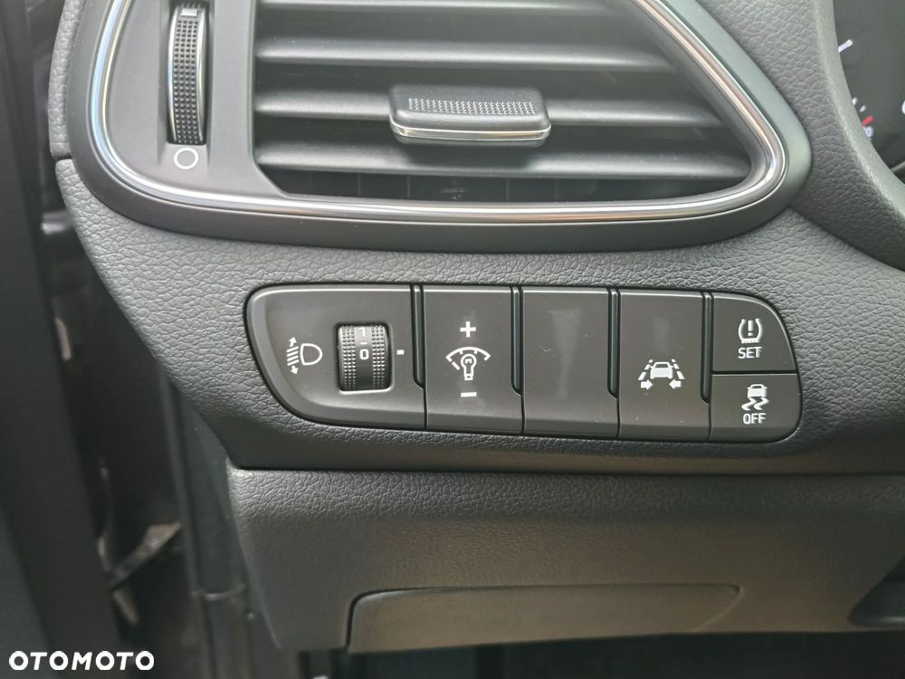 Hyundai i30 - 19