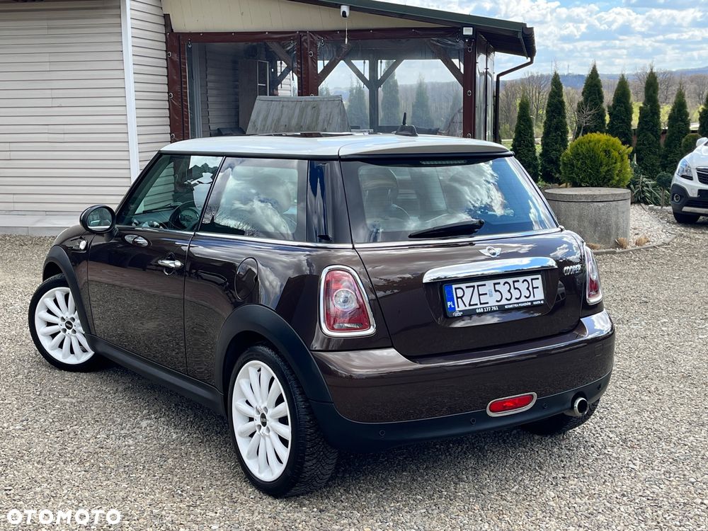 MINI Cooper 50 Mayfair - 18