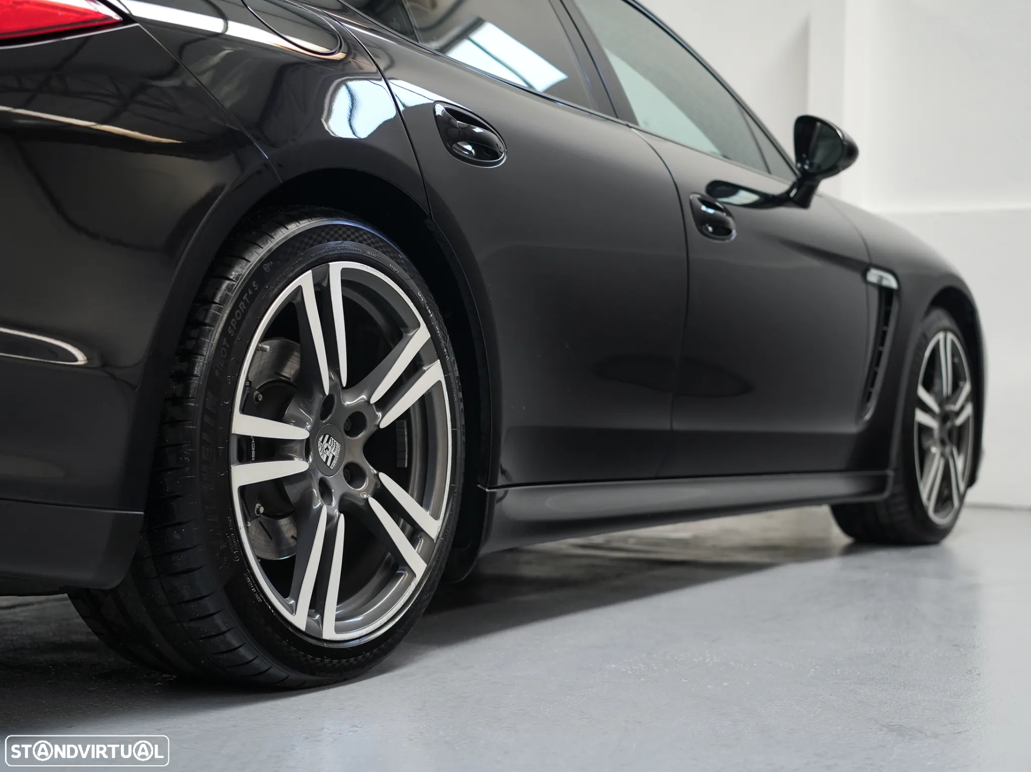 Porsche Panamera Platinum Edition - 19