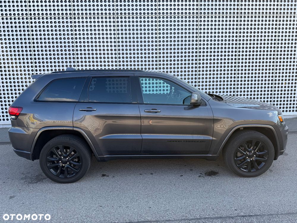 Jeep Grand Cherokee - 2