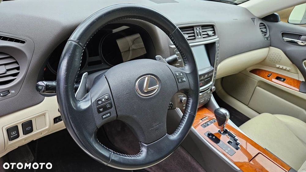 Lexus IS 250 Luxury Line - 16
