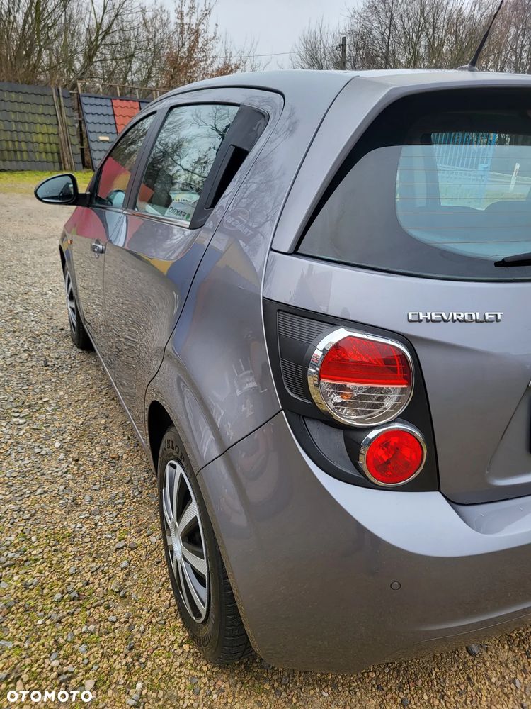 Chevrolet Aveo 1.6 LTZ - 9