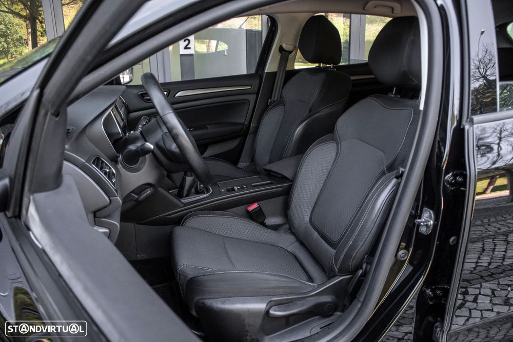 Renault Mégane 1.5 Blue dCi Intens - 28