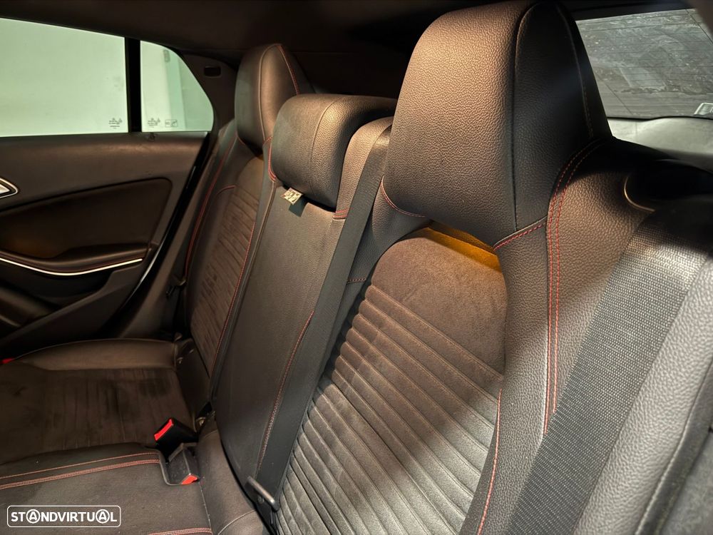 Mercedes-Benz CLA 180 d Shooting Brake AMG Line Aut. - 33