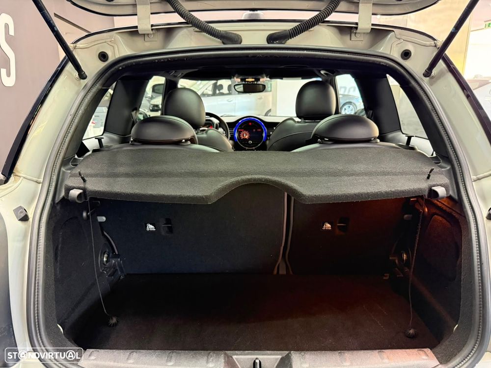 MINI 3 Portas Cooper D Auto - 10