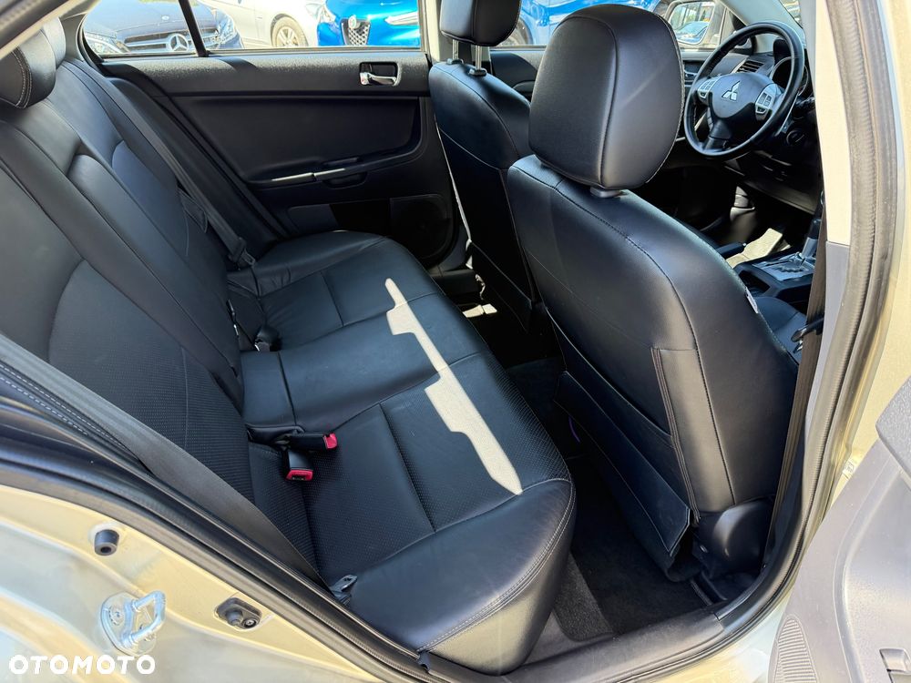 Mitsubishi Lancer 1.8 CVT Instyle - 34