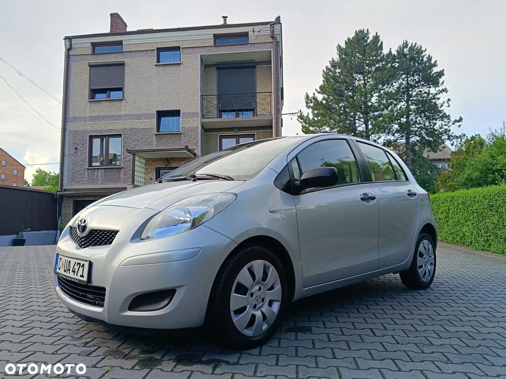 Toyota Yaris - 24