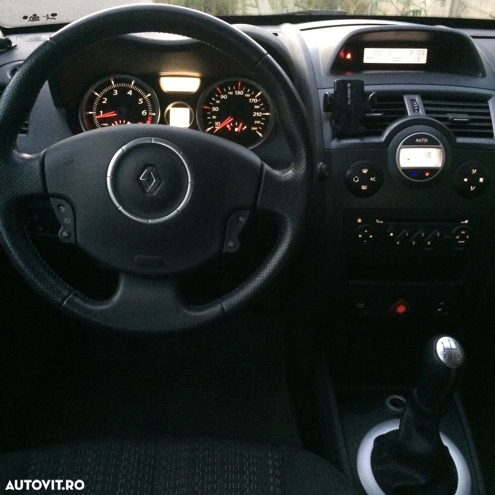 Renault Megane II 1.6 Dynamique - 9
