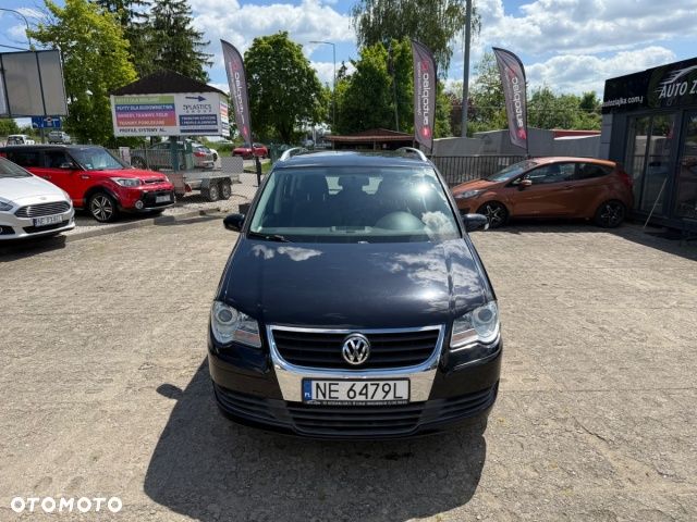 Volkswagen Touran - 9