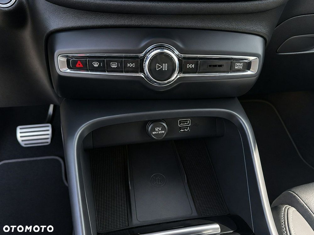 Volvo XC 40 - 24