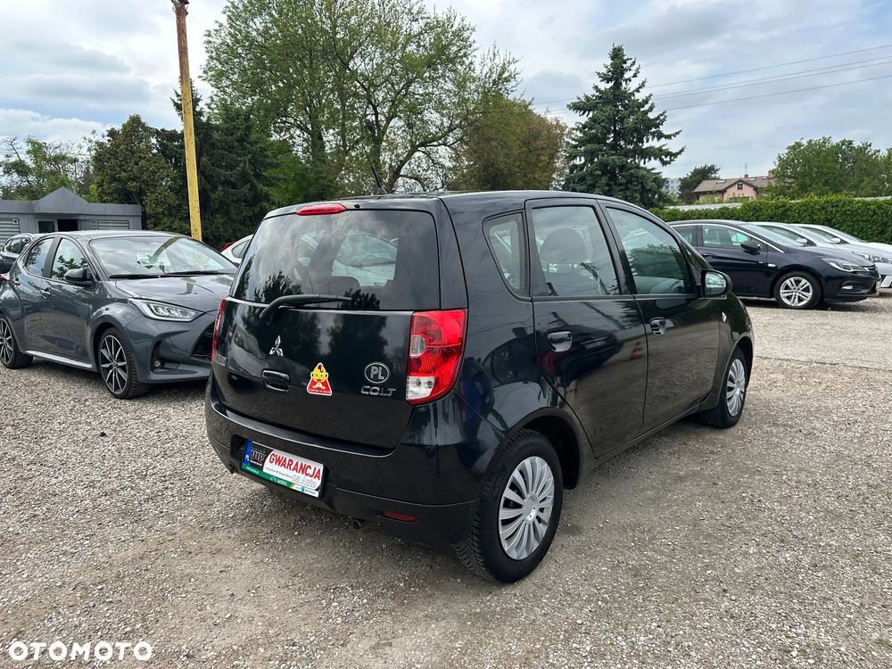 Mitsubishi Colt - 9