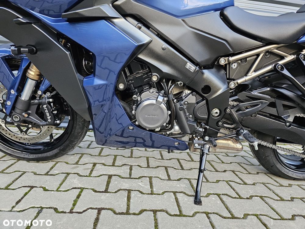 Suzuki GSX - 15