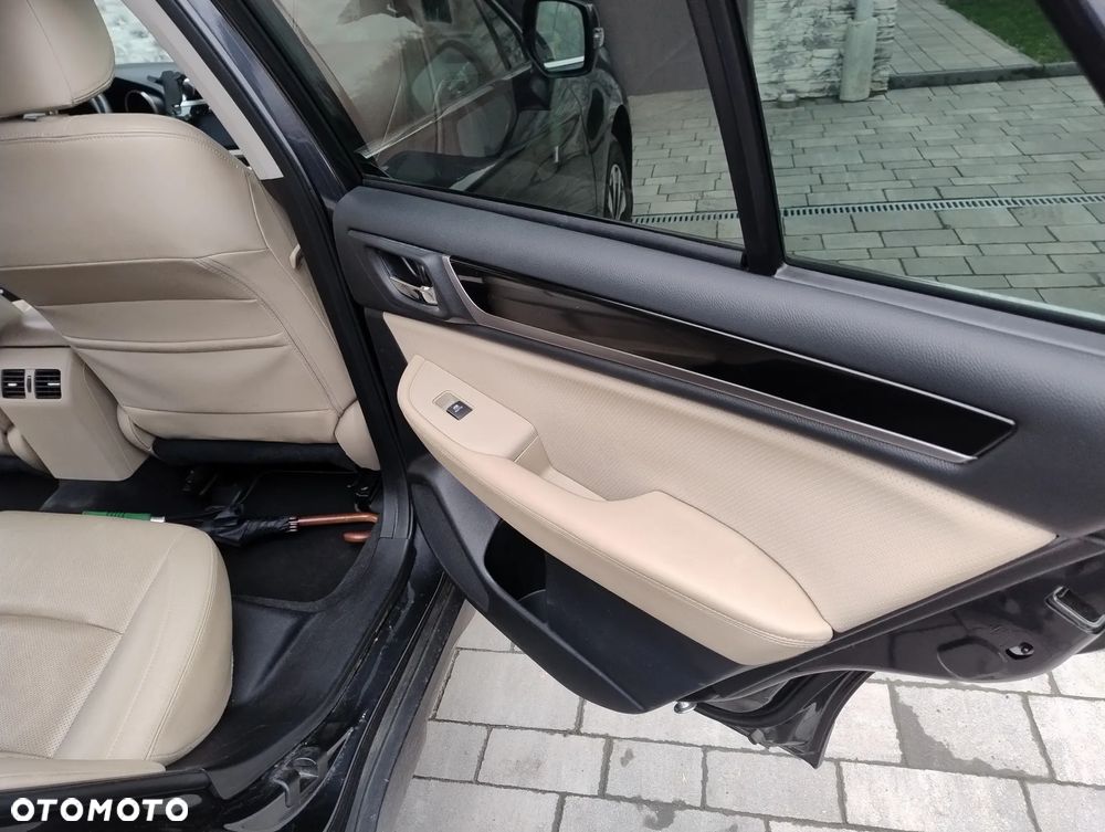 Subaru Outback 2.0D Exclusive Lineartronic - 24