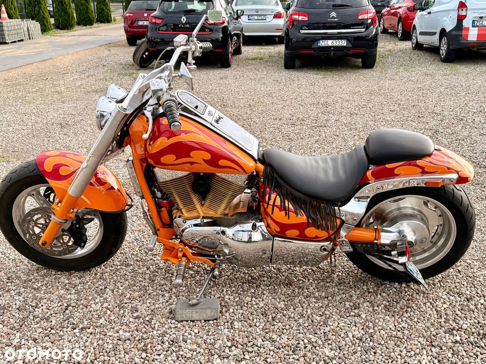Suzuki Intruder - 7