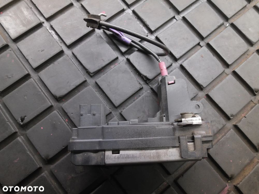 Zamek drzwi Opel ASTRA H ZAFIRA B prawy tył 13128116 GB - 1