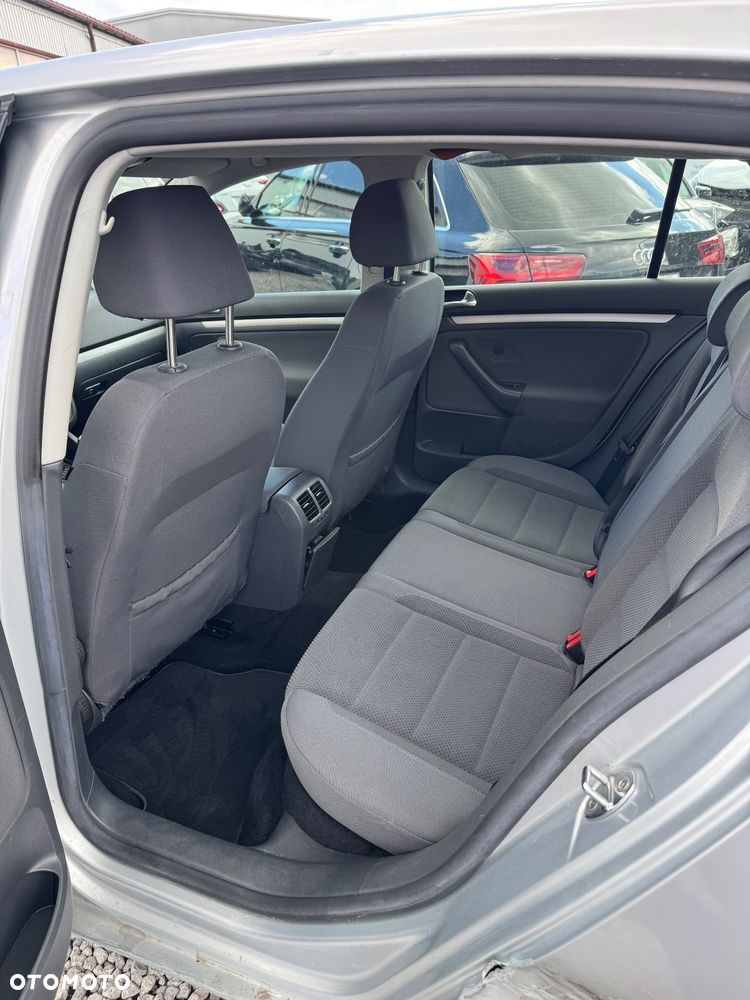 Volkswagen Golf 2.0 FSI 4Motion Comfortline - 8