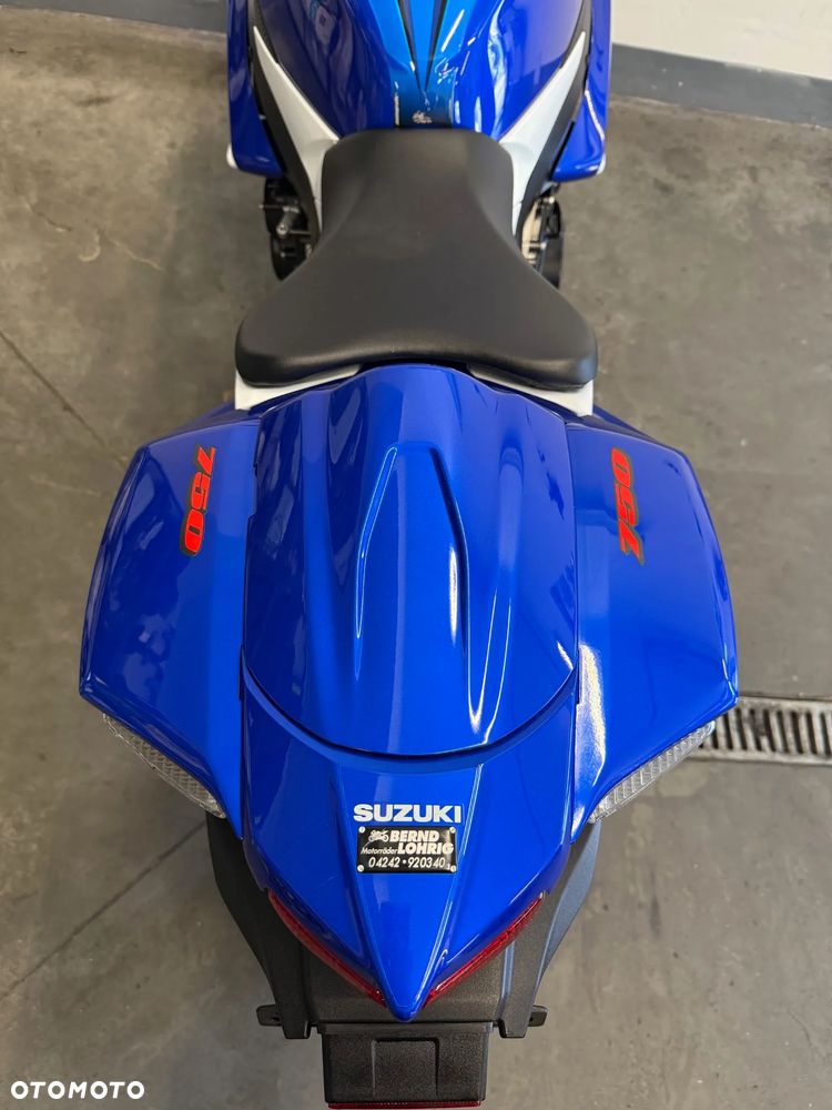 Suzuki GSX-R - 38