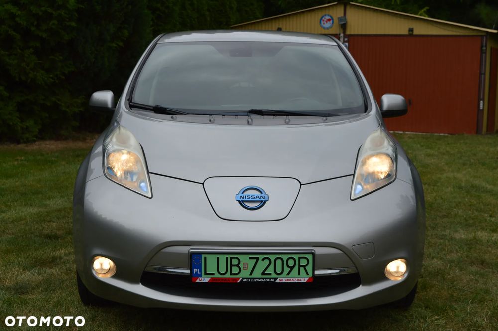 Nissan Leaf 24 kWh (mit Batterie) Visia + - 11