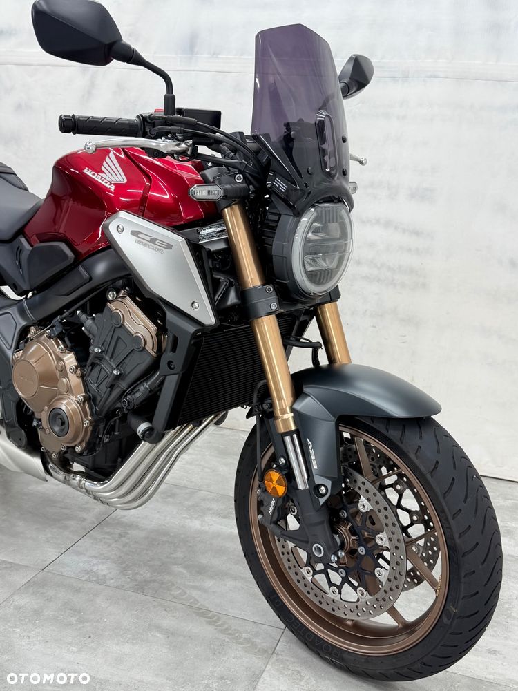 Honda CB - 11
