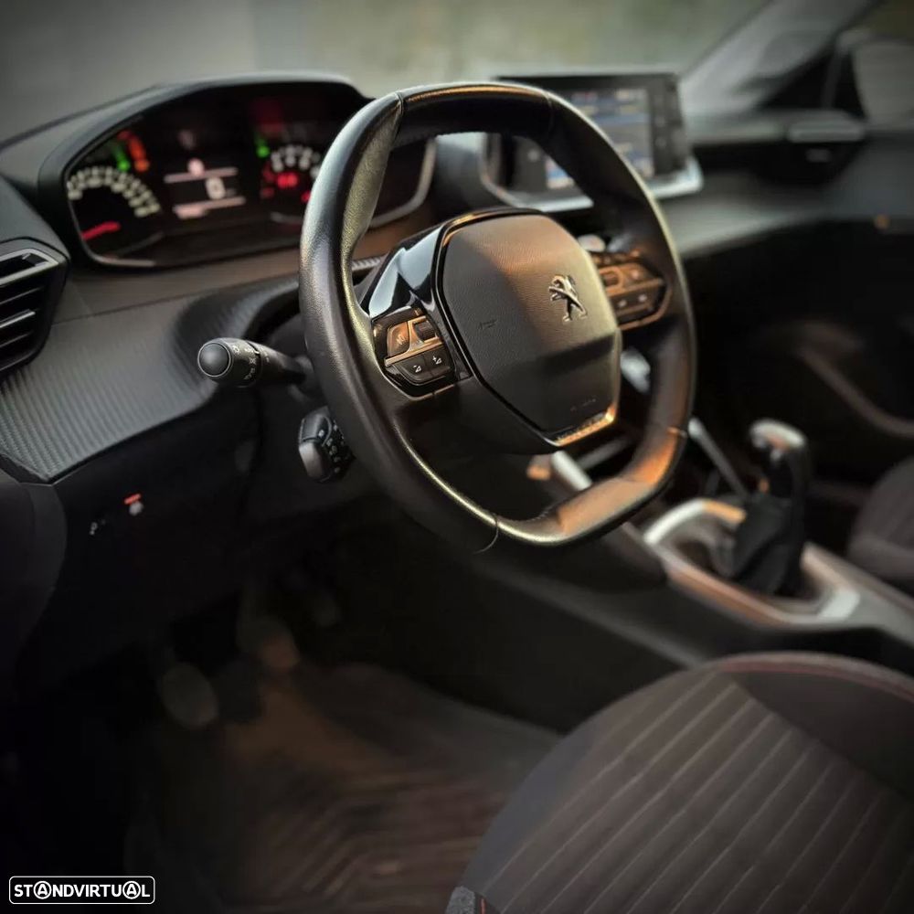 Peugeot 208 1.2 PureTech Active Pack - 29
