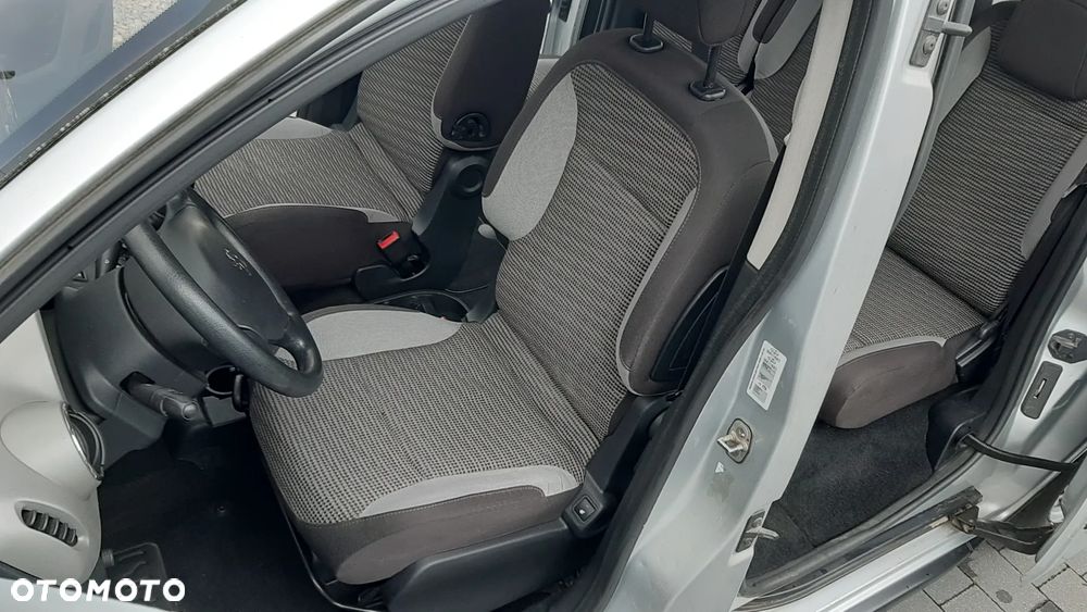 Peugeot Partner - 8