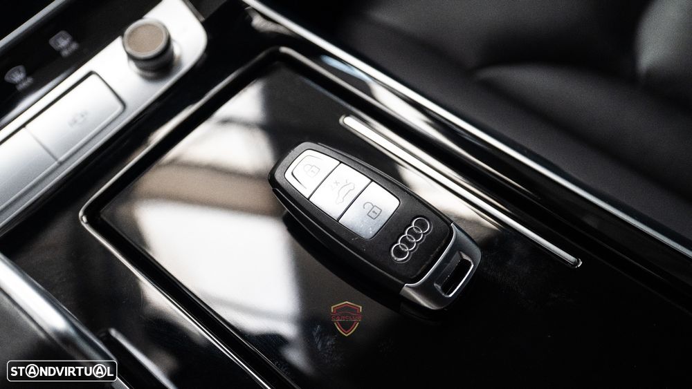Audi Q7 55 TFSIe quattro Tiptronic - 32