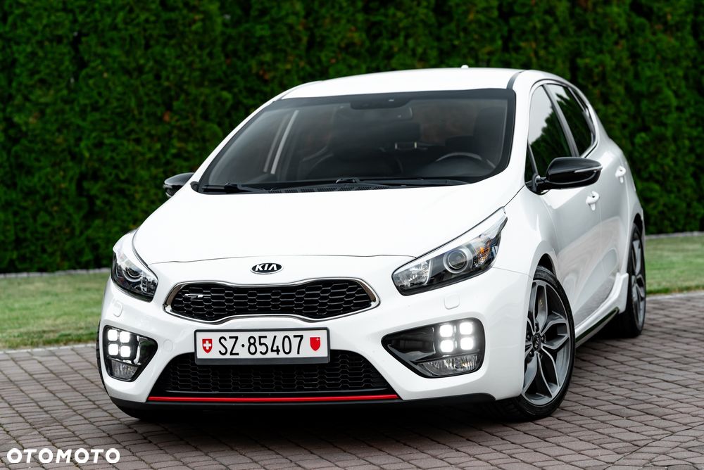 Kia Ceed 1.6 T-GDI GT - 4