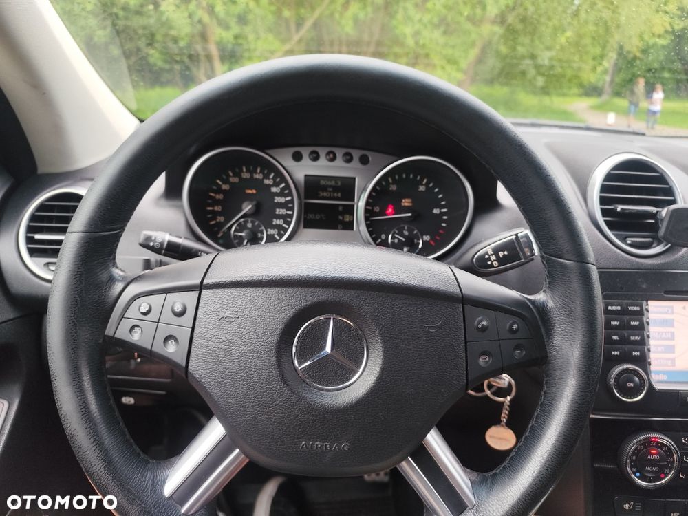 Mercedes-Benz ML - 7