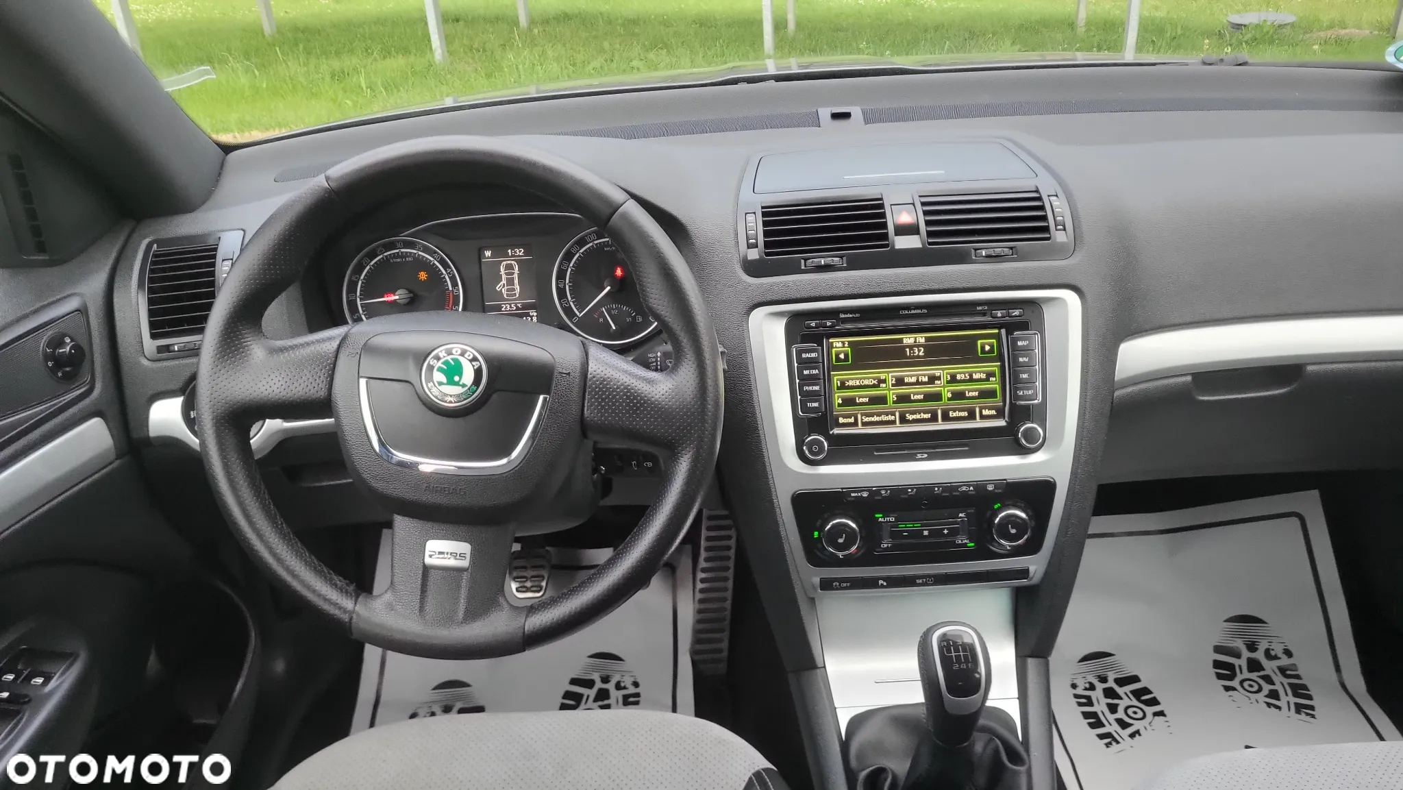 Skoda Octavia Combi 2.0 TDI CR DPF RS - 24