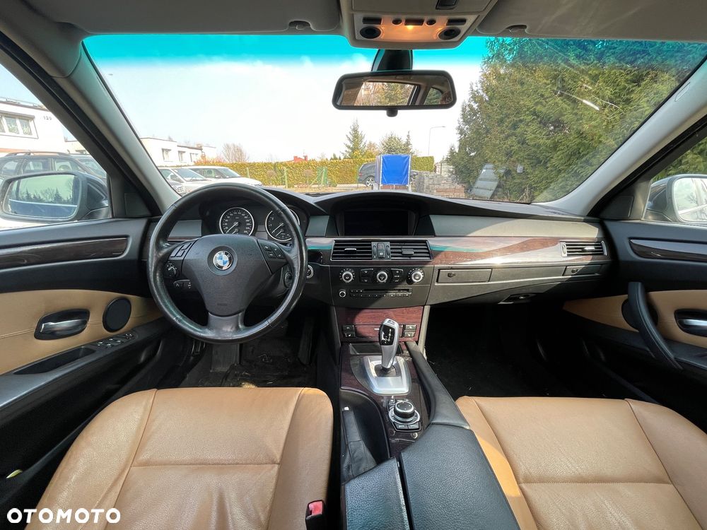 BMW Seria 5 525i Edition Exclusive - 7