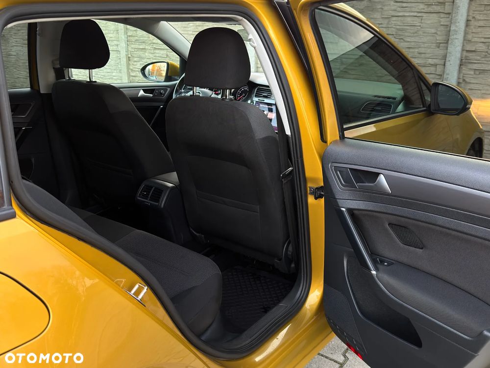 Volkswagen Golf 1.4 TSI BMT Comfortline - 22