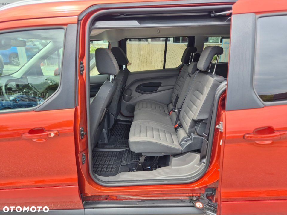 Ford Tourneo Connect - 13