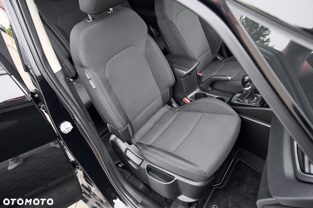 Kia Carens 1.6 GDI Dream-Team Edition - 28