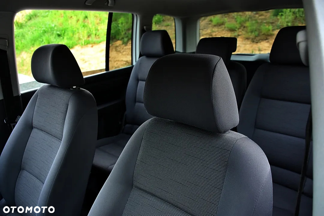 Volkswagen Touran 1.9 TDI Conceptline - 32