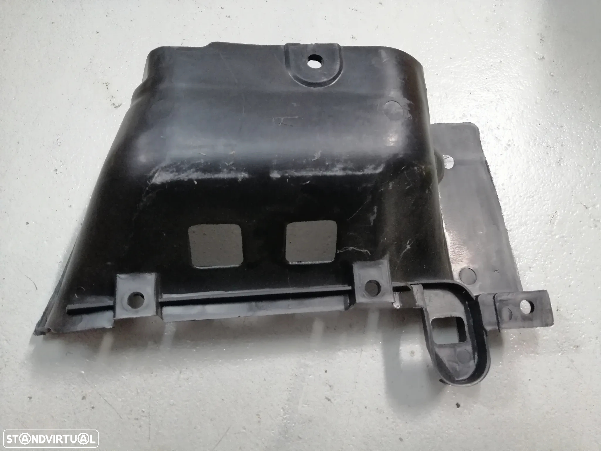 Estribo / Estribos pousa pé da Isuzu Nkr 1996 -- - 2