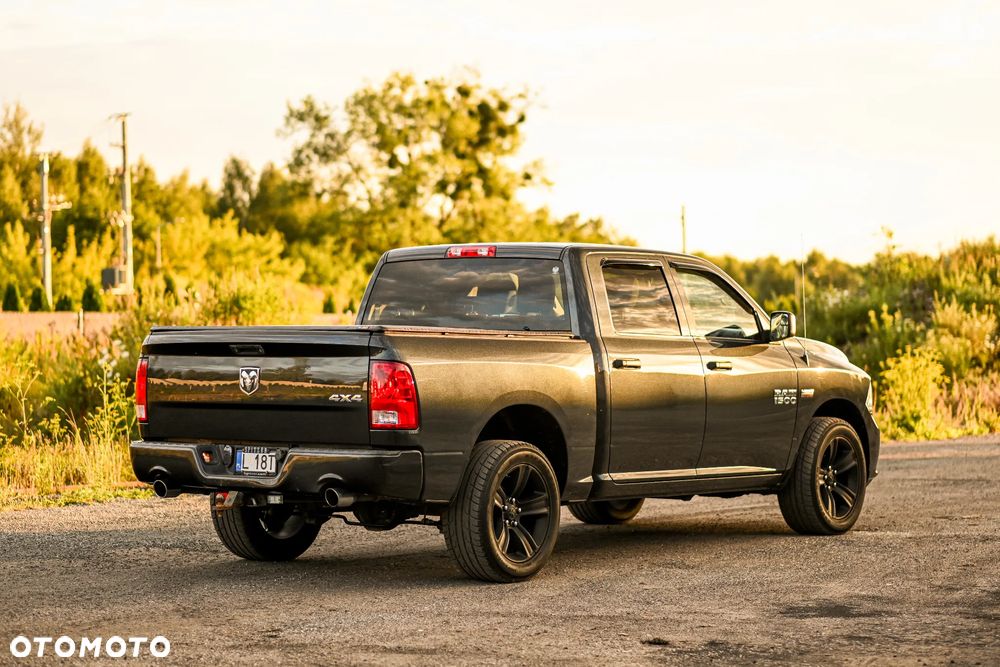 Dodge RAM 1500 5.7 4x4 - 18