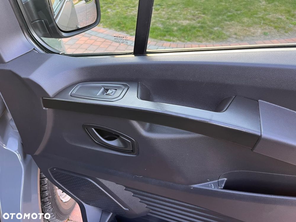 Renault Trafic - 32