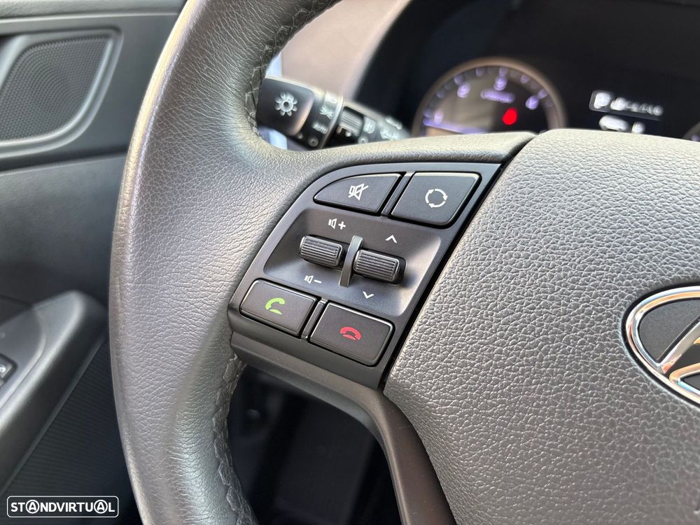 Hyundai Tucson 1.7 CRDi Premium DCT - 16