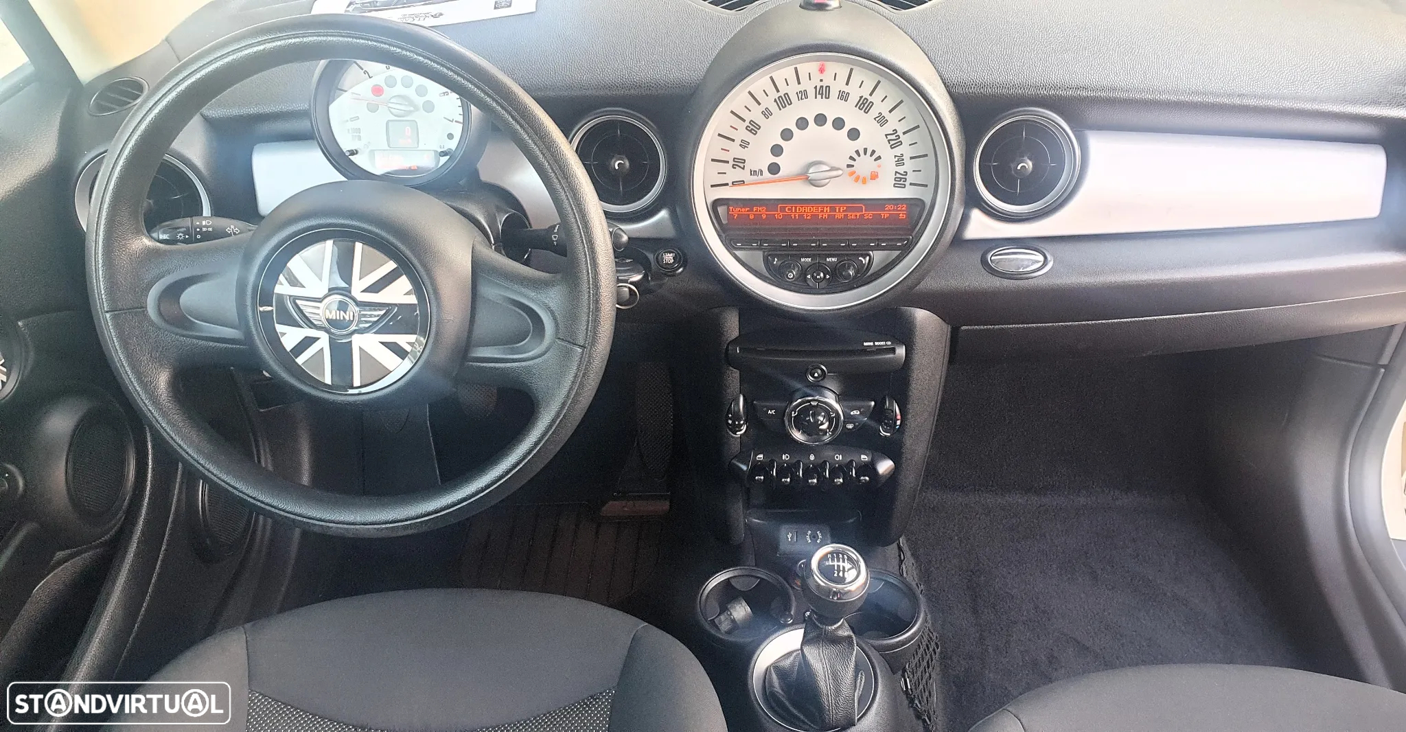 MINI 3 Portas One D - 10