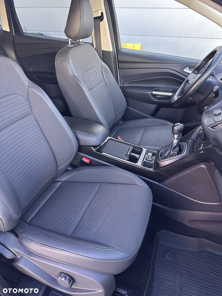 Ford Kuga 2.0 TDCi 4x2 Titanium - 31