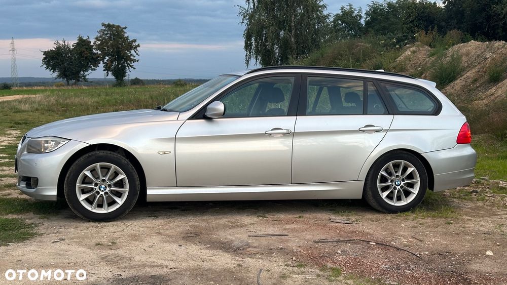 BMW Seria 3 318d DPF - 3
