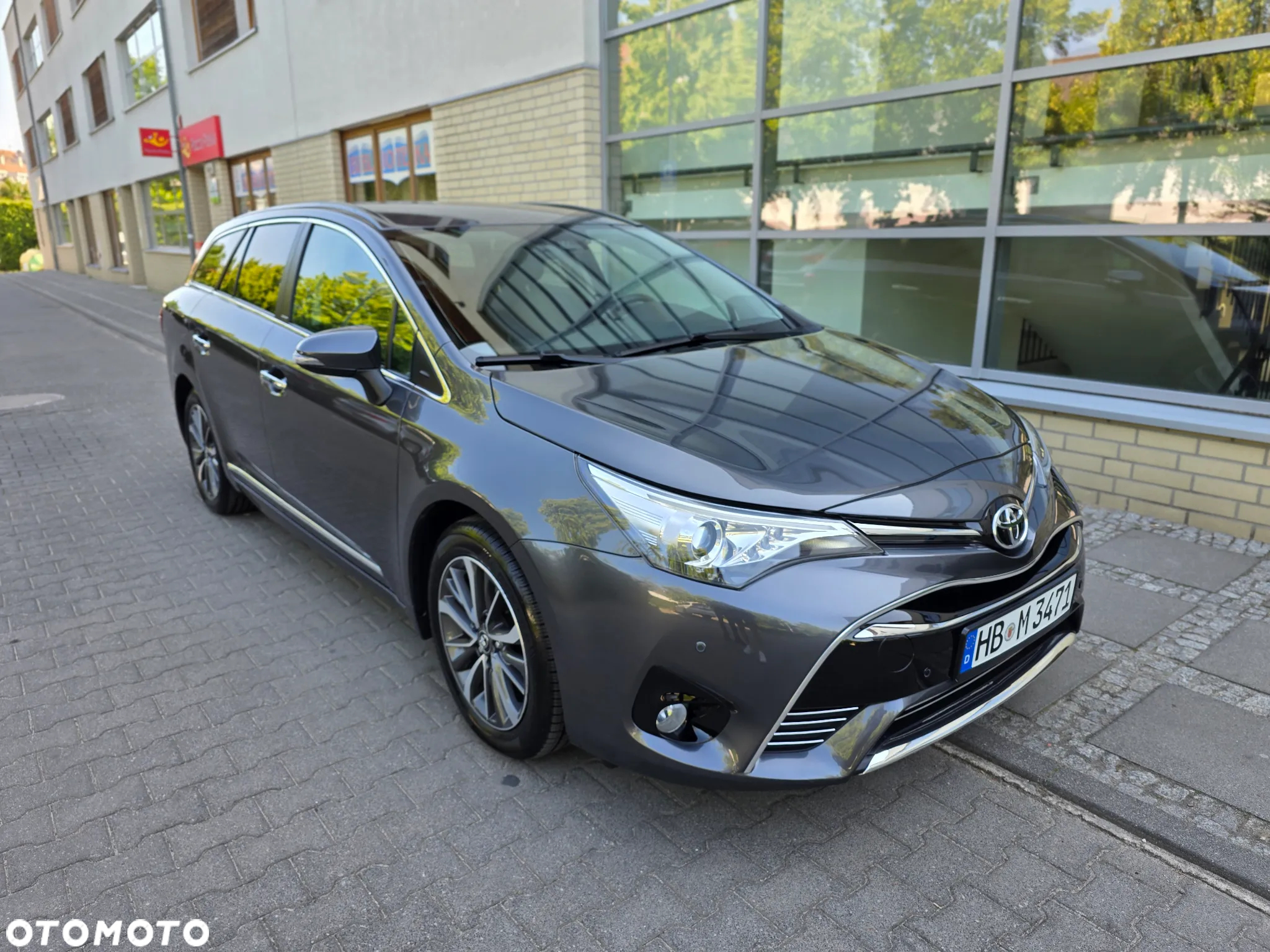 Toyota Avensis - 9