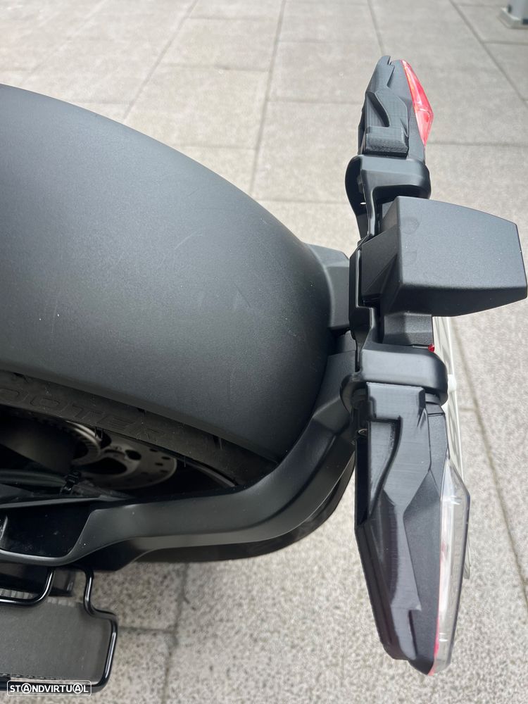 BMW CE 04 - 6