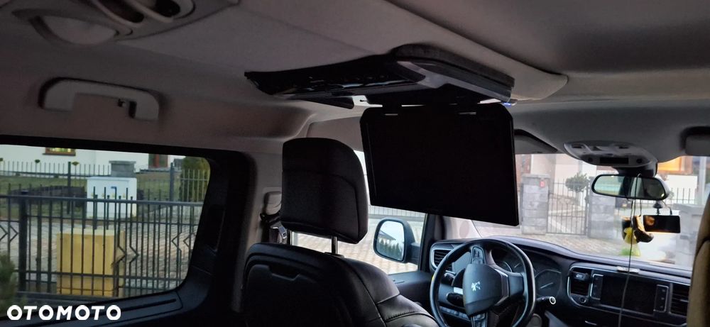 Peugeot Traveller 2.0 BlueHDi Long Business - 9