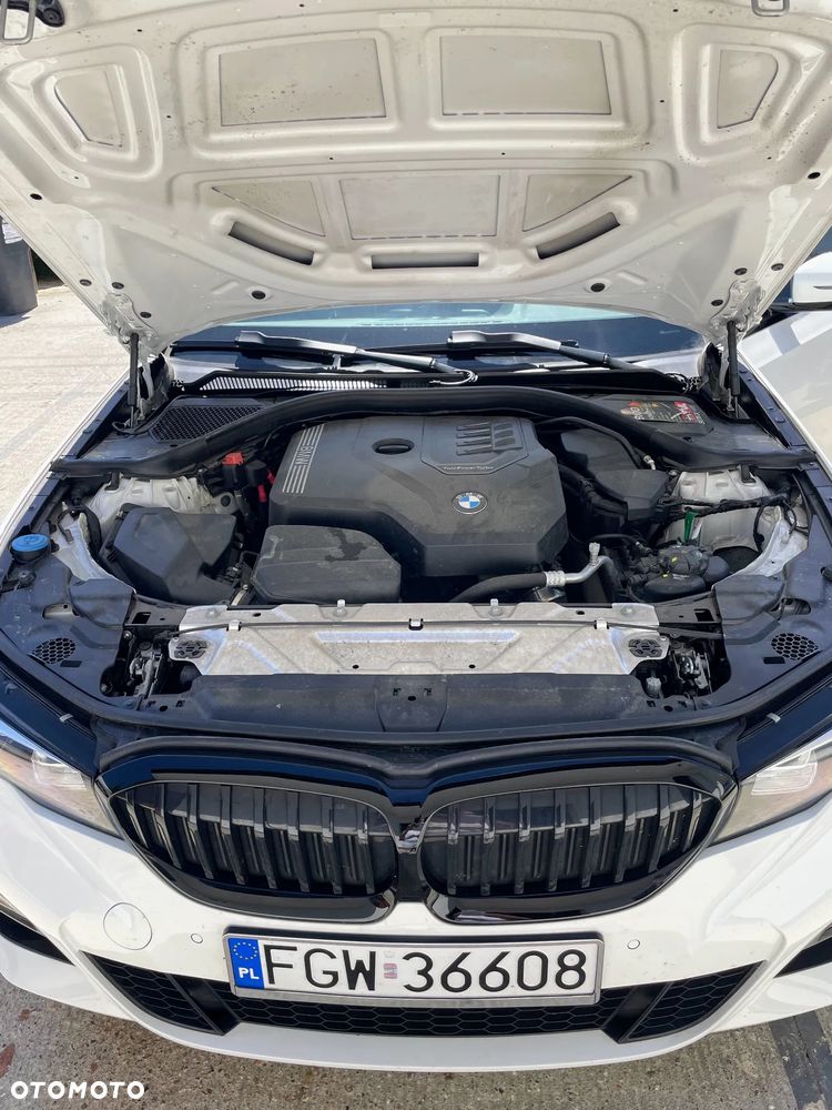 BMW Seria 3 320i xDrive - 11