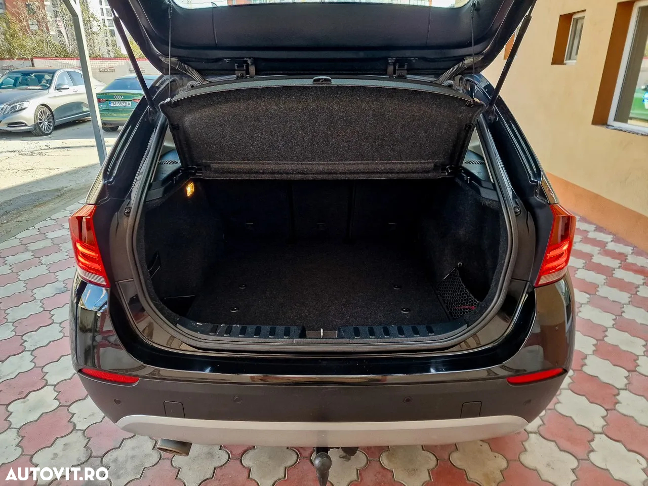 BMW X1 sDrive18d - 11