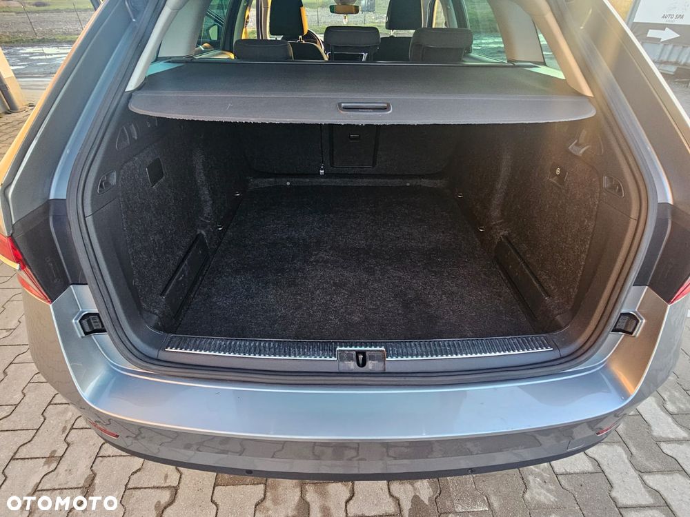 Skoda Superb 2.0 TDI Style DSG - 12