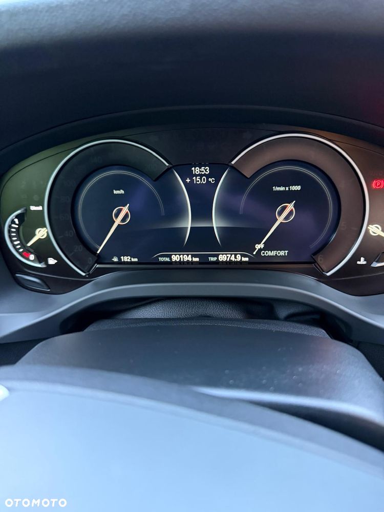 BMW X3 xDrive20d Luxury Line - 24